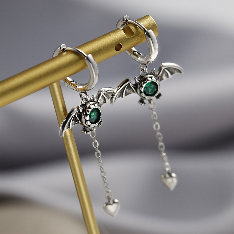 New Arrival Elegant Devil Bat  - Tassel Earrings Boho recension och pris