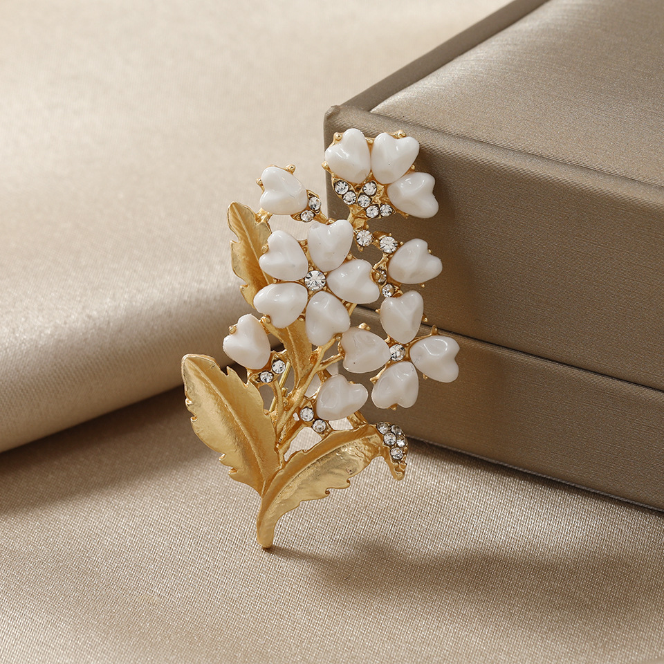 Vintage Love Pearl Flower Broo - Women Accessories Bouquet recension och pris